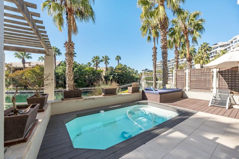 To Let 2 Bedroom Property for Rent in Waterfront Western Cape